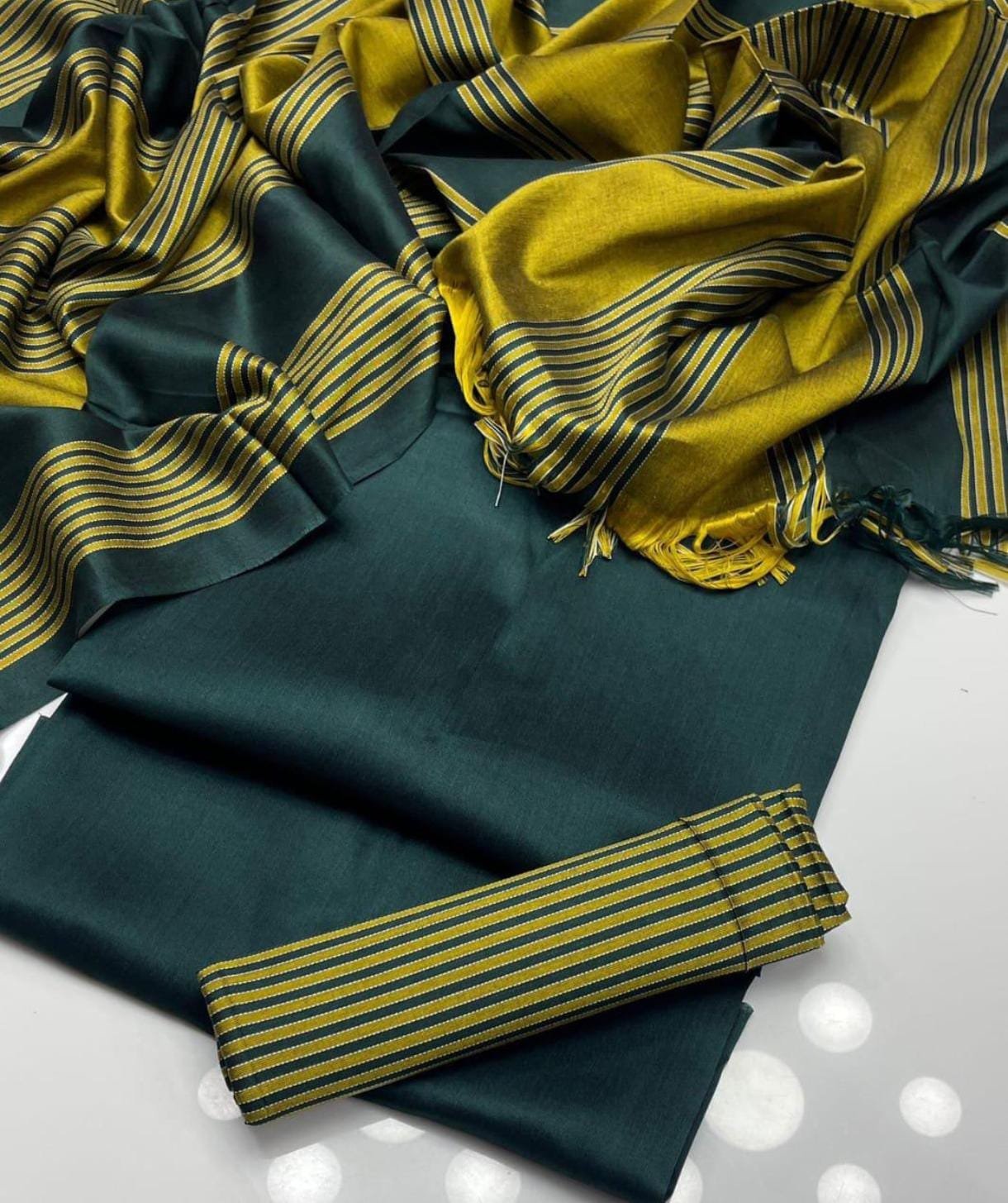 New Collection 2026 – Sussi Fabric 3PC Suit with Jacquard Shawl - Image 3