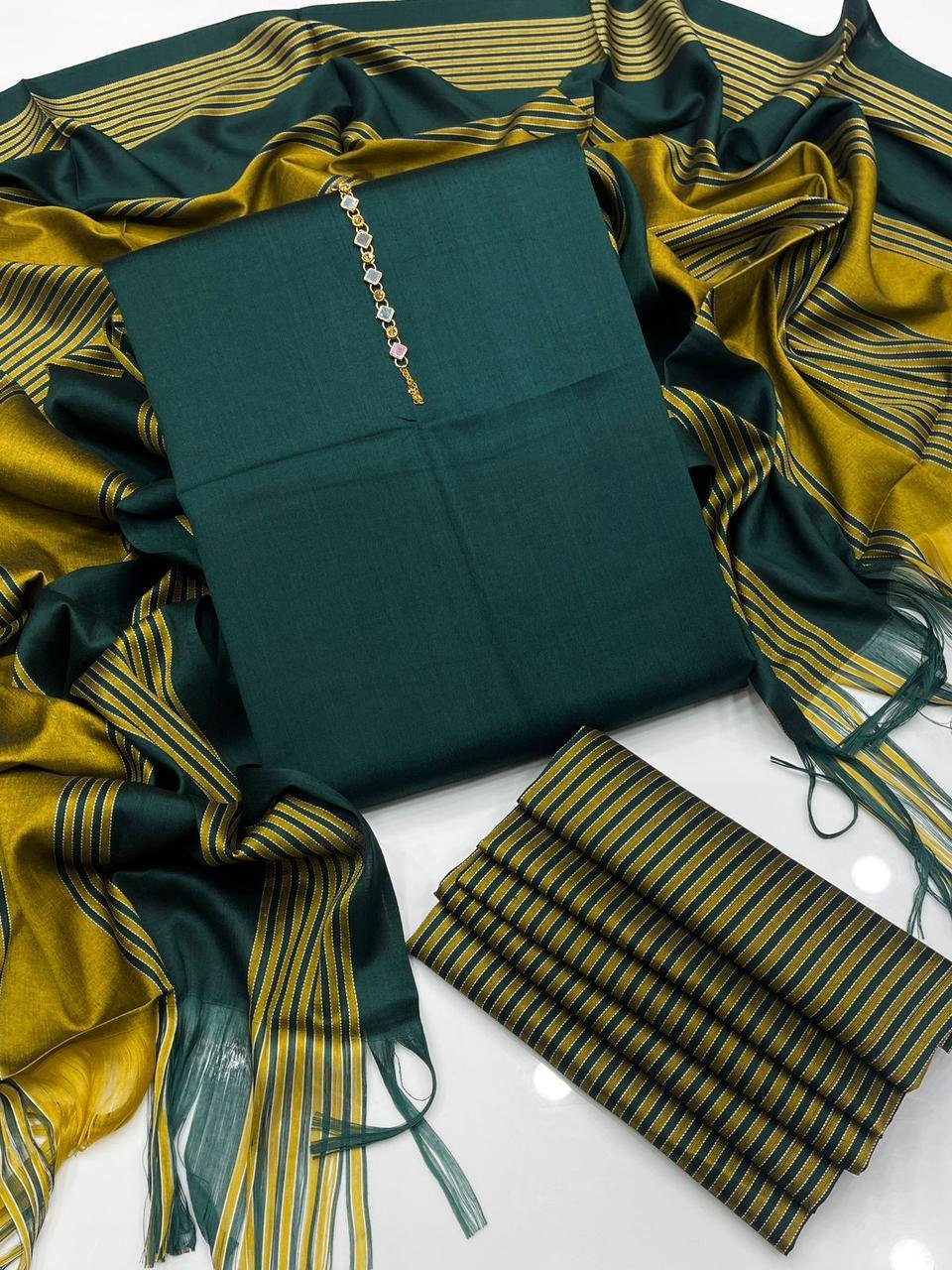 New Collection 2026 – Sussi Fabric 3PC Suit with Jacquard Shawl - Image 8