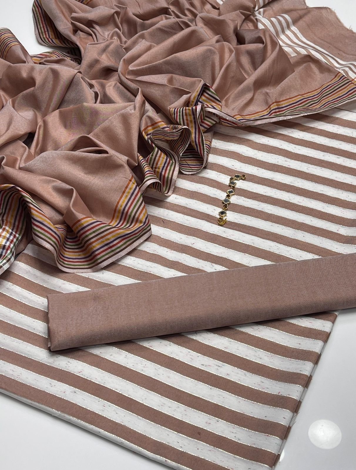 Khaddi Lawn 3PC Unstitched Suit – 2.5m Shirt, Trouser & Dupatta