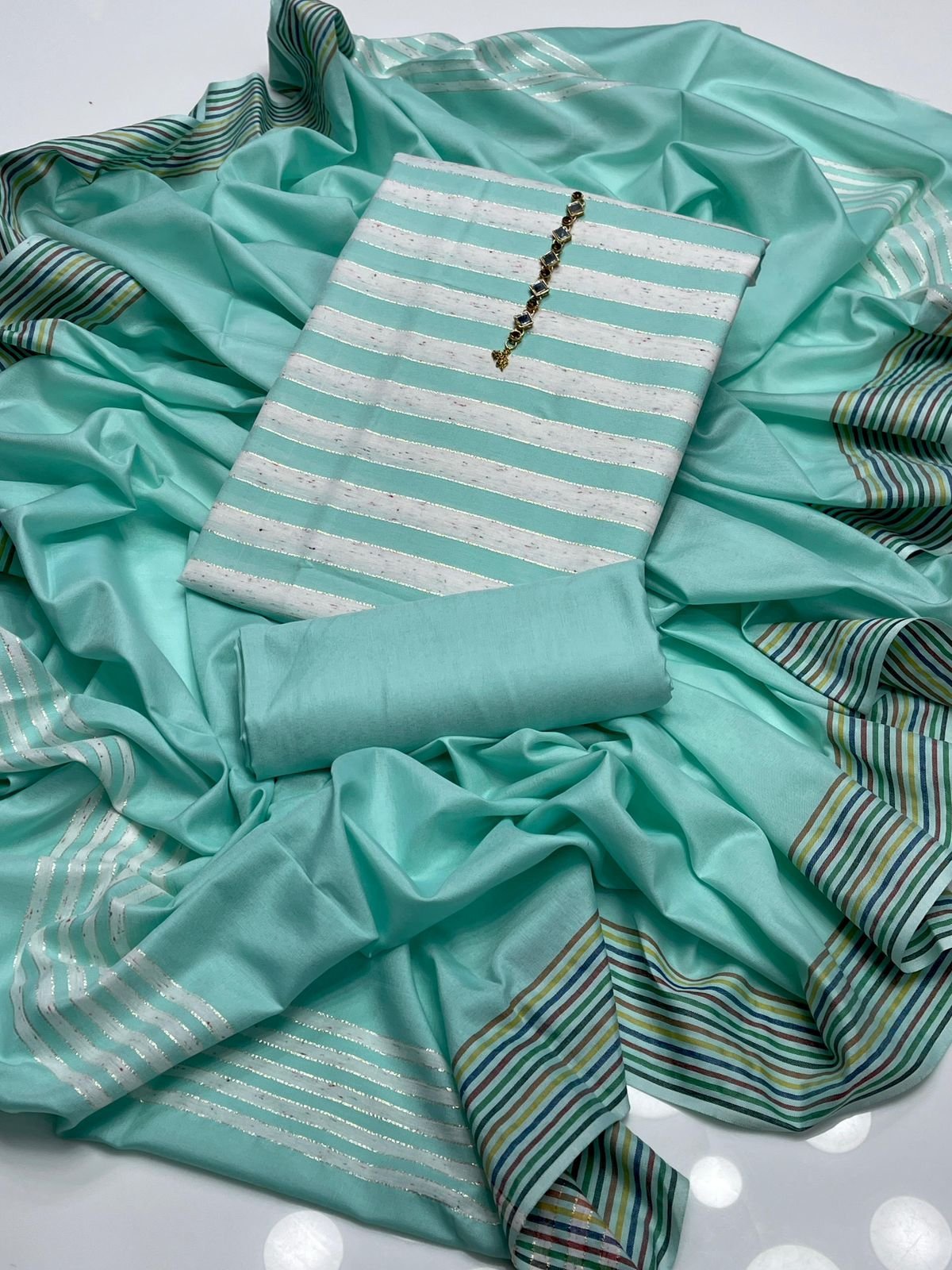 Khaddi Lawn 3PC Unstitched Suit – 2.5m Shirt, Trouser & Dupatta - Image 6