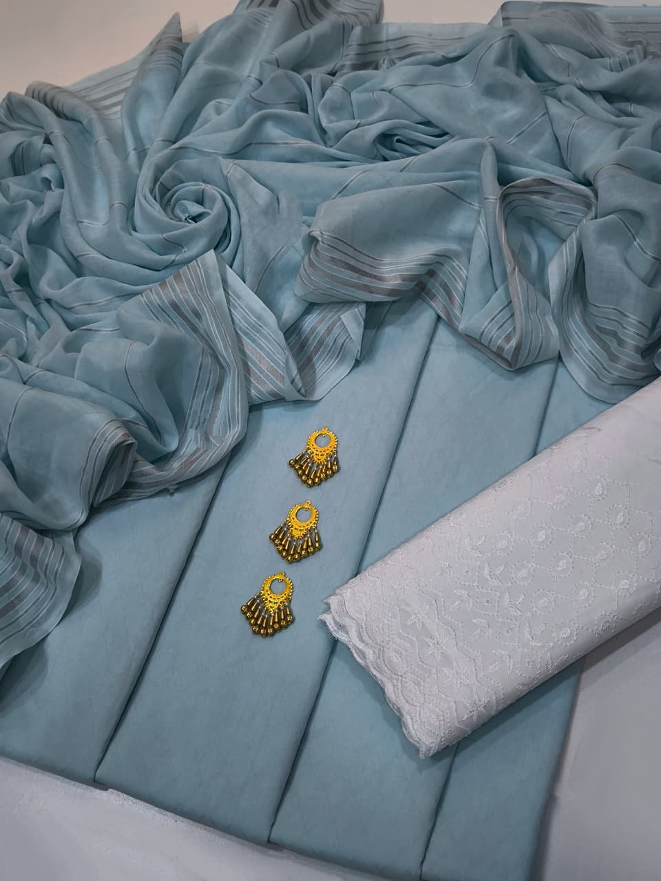 Premium Lawn Suit with Chicken Embroidery & Tarkashi Dupatta – 3 Piece - Image 5